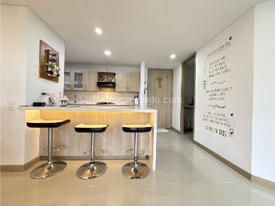 Apartamento en venta en El Esmeraldal, Envigado · foto 3 de 18