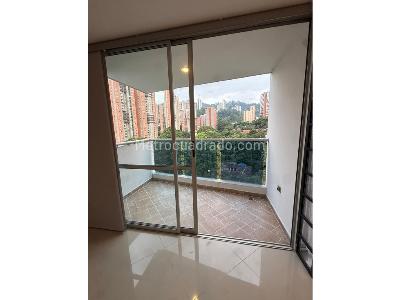 Apartamento de 3 alcobas en venta en Cañaveralejo, Sabaneta, 87 m² · foto 3 de 19