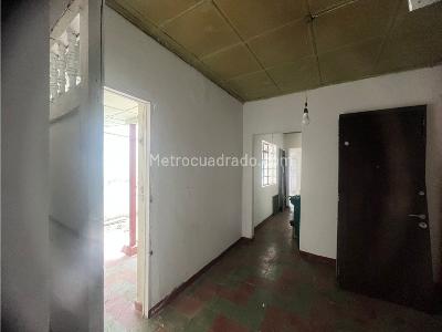Casa de 4 alcobas en venta en Boston, Medellín, 211 m² · foto 6 de 19