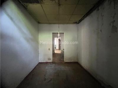 Casa de 4 alcobas en venta en Boston, Medellín, 211 m² · foto 13 de 19