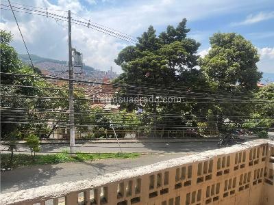 Casa de 4 alcobas en venta en Boston, Medellín, 211 m² · foto 18 de 19