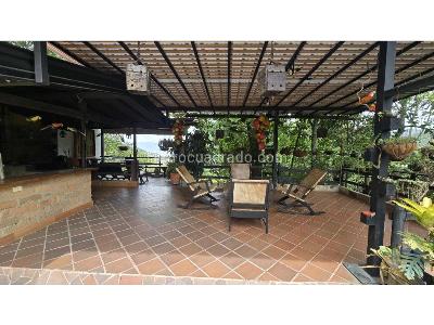 Casa de 3 alcobas en venta en San Cristobal, Medellín, 1200 m² · foto 2 de 6