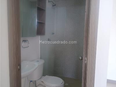 Apartamento de 3 alcobas en venta en Machado, Bello, 70 m² · foto 6 de 12