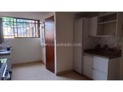 Apartamento de 3 alcobas en venta en El Velodromo, Medellín, 130 m² · foto 3 de 8