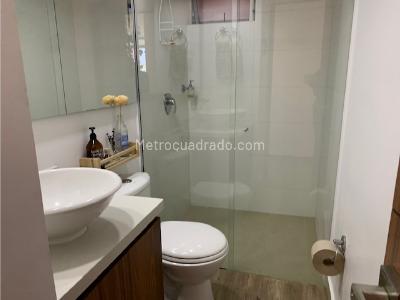 Apartamento de 3 alcobas en venta en Loma De Las Brujas, Envigado, 93 m² · foto 11 de 20