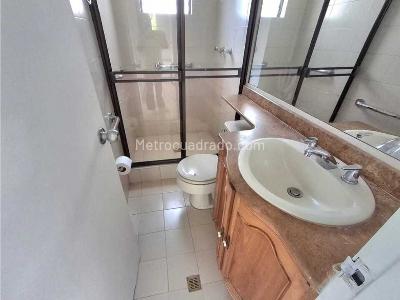 Apartamento de 3 alcobas en venta en El Poblado Milla De Oro, Medellín, 147 m² · foto 16 de 20
