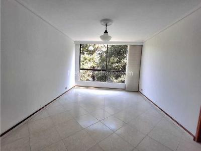 Apartamento de 3 alcobas en venta en El Poblado Milla De Oro, Medellín, 147 m² · foto 8 de 20