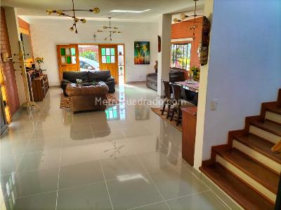 Casa de 4 alcobas en venta en La Doctora, Sabaneta, 1200 m² · foto 14 de 20