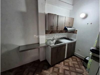 Casa de 5 alcobas en venta en Belen Los Alpes, Medellín, 216 m² · foto 2 de 10