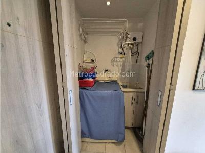 Apartamento en venta en Loma De Los Bernal, Medellín · foto 9 de 17