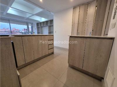 Apartamento en venta en Loma De Los Bernal, Medellín · foto 3 de 16