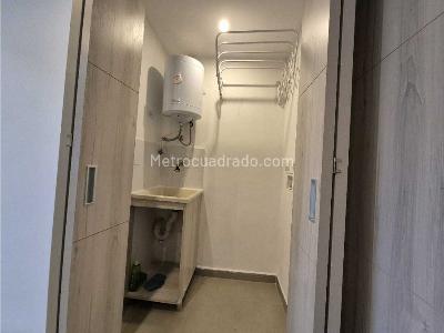 Apartamento en venta en Loma De Los Bernal, Medellín · foto 4 de 16