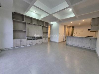 Apartamento en venta en Loma De Los Bernal, Medellín · foto 5 de 16