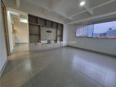 Apartamento en venta en Loma De Los Bernal, Medellín · foto 14 de 16