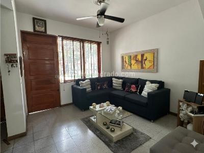 Casa de 4 alcobas en venta en Belen Alameda, Medellín, 110 m² · foto 2 de 15