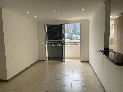 Apartamento de 3 alcobas en venta en El Poblado, Medellín, 84 m² · foto 3 de 18