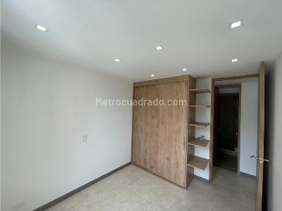 Apartamento de 3 alcobas en venta en El Poblado, Medellín, 84 m² · foto 9 de 18