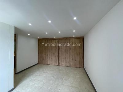 Apartamento de 3 alcobas en venta en El Poblado, Medellín, 84 m² · foto 15 de 18