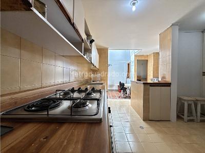Casa de 4 alcobas en venta en Loma De Los Parra, Medellín, 300 m² · foto 11 de 20