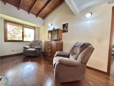 Casa de 4 alcobas en venta en Loma De Los Parra, Medellín, 300 m² · foto 16 de 20