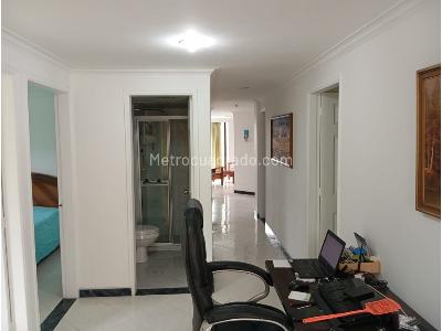 Apartamento en venta en El Poblado, Medellín · foto 15 de 19