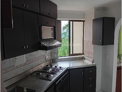 Apartamento en venta en El Poblado, Medellín · foto 6 de 19