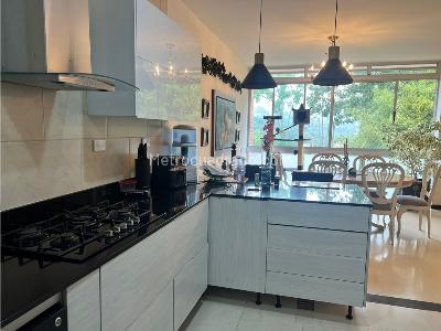 Casa de 3 alcobas en venta en La Calleja, Envigado, 239 m² · foto 5 de 11