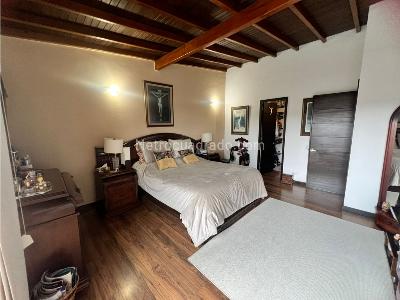 Casa de 3 alcobas en venta en La Calleja, Envigado, 239 m² · foto 6 de 11