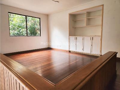 Apartamento de 3 alcobas en venta en El Poblado, Medellín, 226 m² · foto 2 de 14