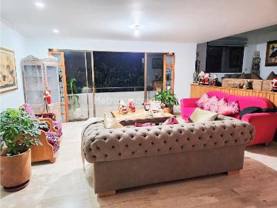 Apartamento de 3 alcobas en venta en El Poblado, Medellín, 226 m² · foto 7 de 14