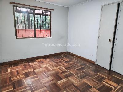 Apartamento de 3 alcobas en venta en El Poblado, Medellín, 226 m² · foto 14 de 14