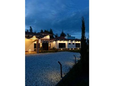 Casa de 3 alcobas en venta en San Antonio De Pereira, Rionegro, 1560 m² · foto 3 de 20