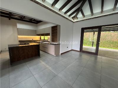 Casa de 3 alcobas en venta en San Antonio De Pereira, Rionegro, 1560 m² · foto 14 de 20