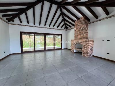 Casa de 3 alcobas en venta en San Antonio De Pereira, Rionegro, 1560 m² · foto 17 de 20
