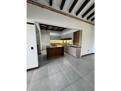 Casa de 3 alcobas en venta en San Antonio De Pereira, Rionegro, 1560 m² · foto 18 de 20