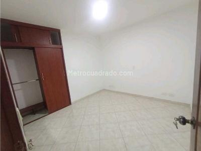 Casa de 3 alcobas en venta en La America, Medellín, 89 m² · foto 7 de 11