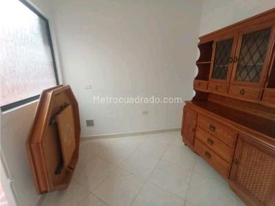 Casa de 3 alcobas en venta en La America, Medellín, 89 m² · foto 8 de 11