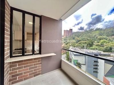 Apartamento en venta en El Poblado, Medellín · foto 6 de 20