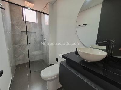 Apartamento de 4 alcobas en venta en Laureles, Medellín, 223 m² · foto 16 de 20
