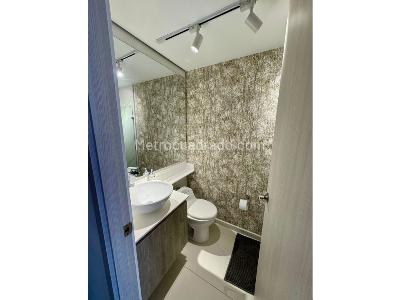 Apartamento de 3 alcobas en venta en El Poblado, Medellín, 87 m² · foto 8 de 10