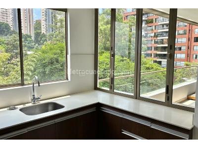 Apartamento en venta en El Poblado, Medellín · foto 6 de 17