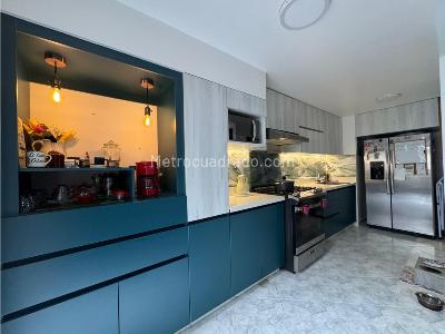 Apartamento de 3 alcobas en venta en El Poblado, Medellín, 98 m² · foto 4 de 20