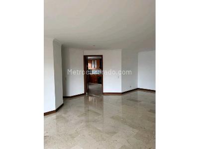 Apartamento de 3 alcobas en venta en Laureles, Medellín, 180 m² · foto 18 de 20