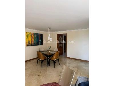 Apartamento de 3 alcobas en venta en Laureles, Medellín, 129 m² · foto 2 de 7