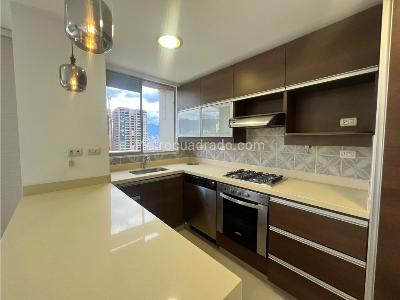Apartamento de 3 alcobas en venta en Loma De Los Balsos, Medellín, 92 m² · foto 4 de 19
