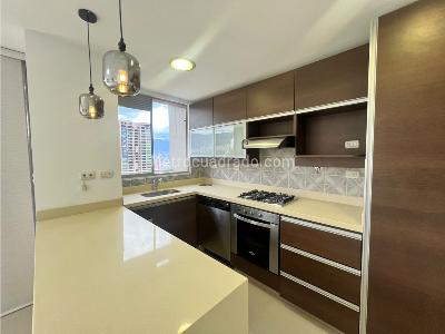 Apartamento de 3 alcobas en venta en Loma De Los Balsos, Medellín, 92 m² · foto 10 de 19