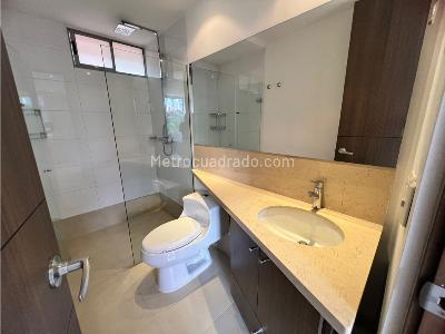 Apartamento de 3 alcobas en venta en Loma De Los Balsos, Medellín, 92 m² · foto 13 de 19