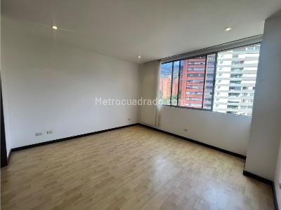 Apartamento de 3 alcobas en venta en Loma De Los Balsos, Medellín, 92 m² · foto 14 de 19