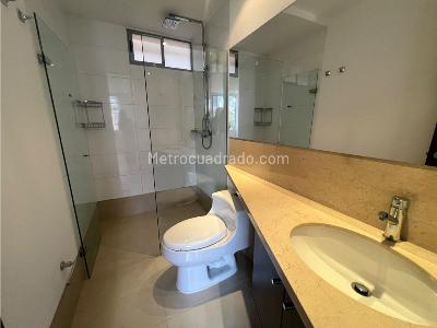 Apartamento de 3 alcobas en venta en Loma De Los Balsos, Medellín, 92 m² · foto 15 de 19