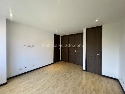 Apartamento de 3 alcobas en venta en Loma De Los Balsos, Medellín, 92 m² · foto 16 de 19